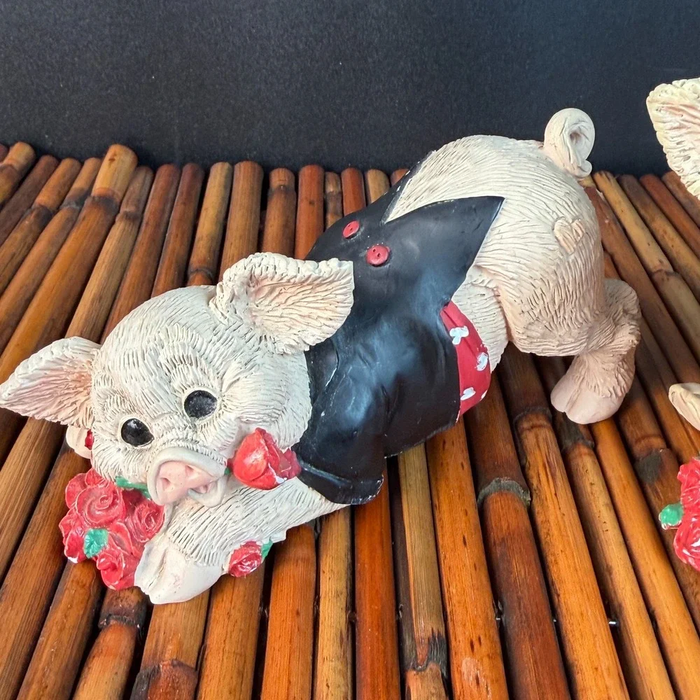 Kathy Wise Enesco Pig Figurines Pair 1996 Valentine Roses Sweet Pigs!  READ